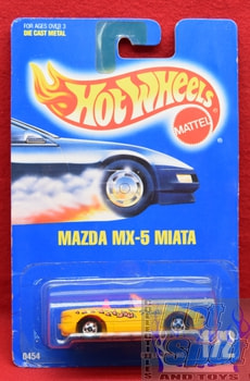 #172 Mazda MX-5 Miata - Yellow