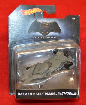 BatMobile Batman v Superman Hotwheels