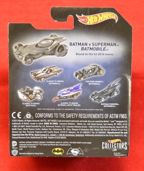 BatMobile Batman v Superman Hotwheels